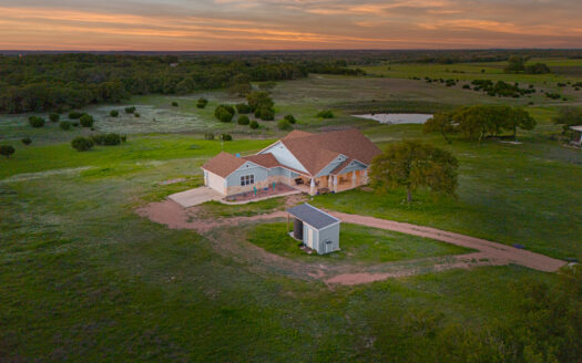 160 RED STAG COURT LAMPASAS, TX 76550